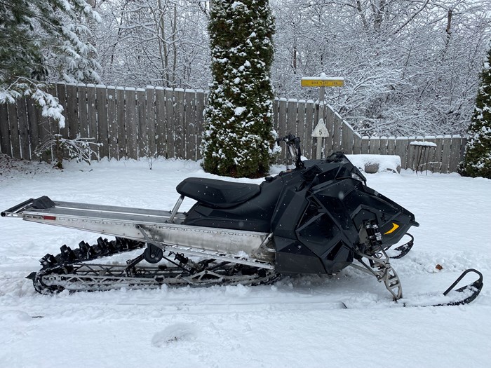 Polaris PRO RMK 2019 Used Snowmobile for Sale in Thompsonnicola